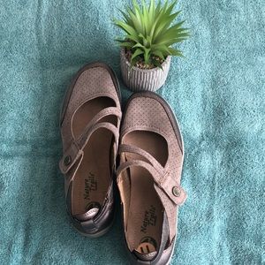 NWT Nature Trails Shoes